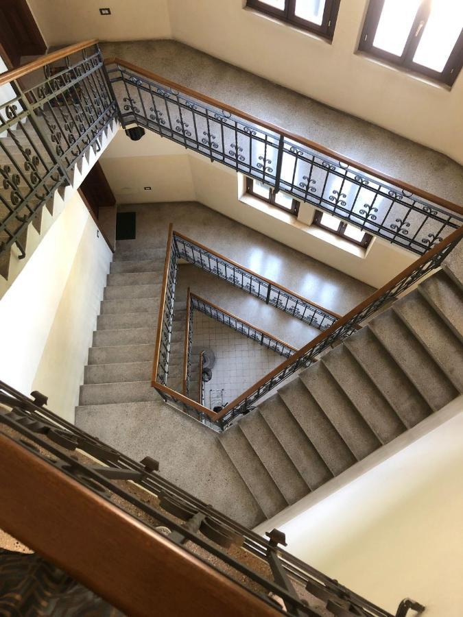 Appartamento Trifora In Palazzo D'epoca *